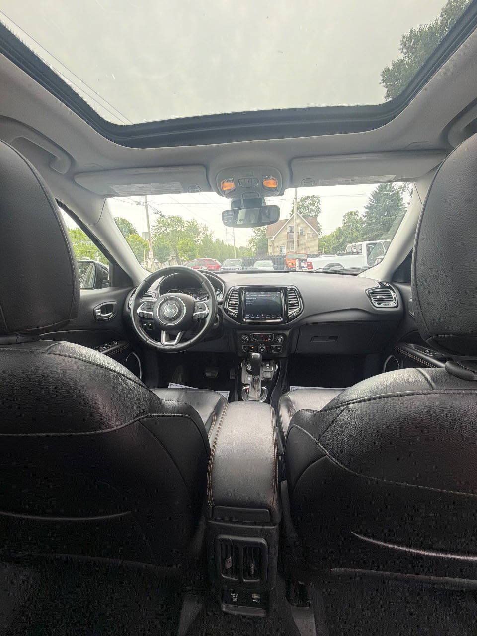 Used 2018 Jeep Compass Limited w/ Navigation Group AWD/4WD image 39