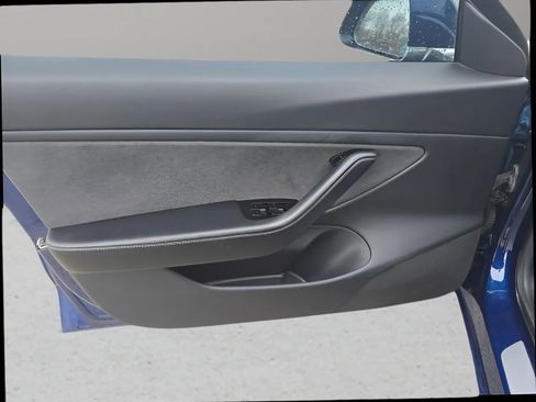 Used 2018 Tesla Model 3 Long Range image 21