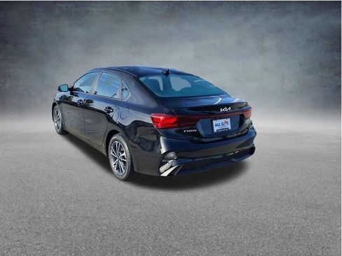 Used 2024 Kia Forte LXS FWD image 6