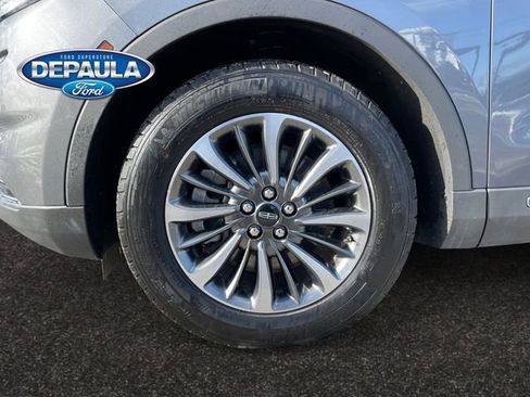 Used 2022 Lincoln Nautilus AWD w/ Premium Package image 18