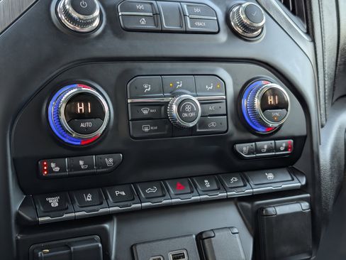 Used 2021 GMC Sierra 3500 Denali w/ Denali Ultimate Package image 25