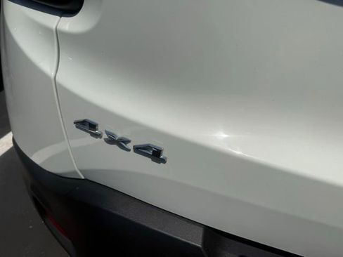 Used 2021 Jeep Renegade Latitude AWD/4WD image 6