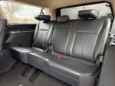 Used 2024 Ford Expedition Max XLT image 29