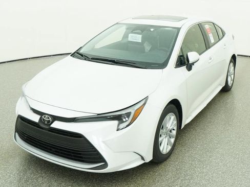 New 2026 Toyota Corolla XLE image 3
