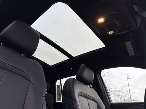 New 2025 Jeep Grand Cherokee L Limited w/ Black Appearance Package AWD/4WD image 27