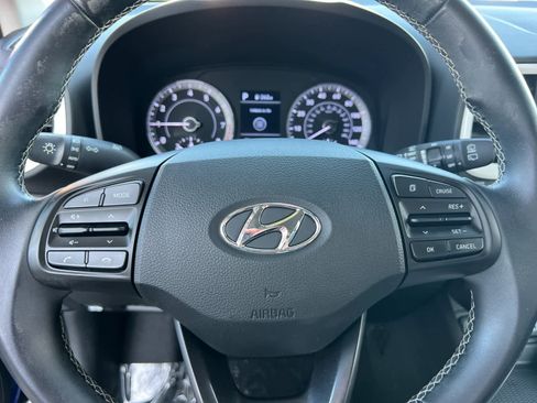 Certified 2022 Hyundai Venue Limited image 23