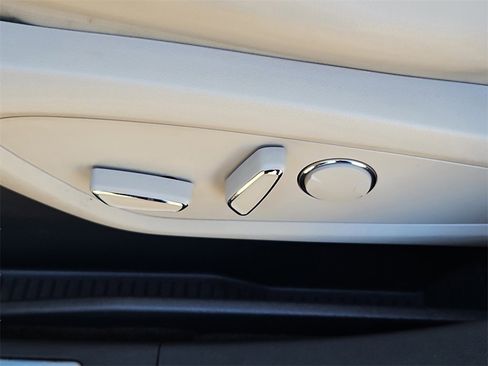 Used 2020 Lincoln Nautilus Reserve image 26