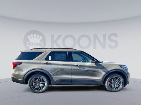 New 2026 Ford Explorer ST-Line image 8