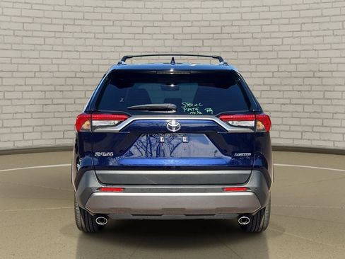 Used 2020 Toyota RAV4 Limited FWD image 6
