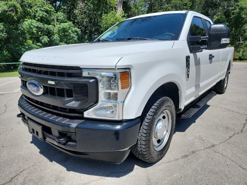 Used 2020 Ford F250 XL w/ Power Equipment Group RWD image 3