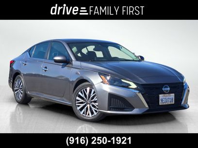 Certified 2023 Nissan Altima 2.5 SV w/ SV Premium Package