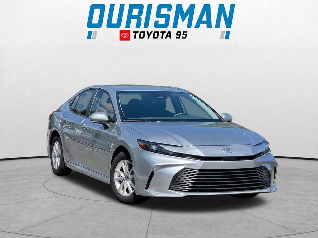Used 2025 Toyota Camry LE FWD image 1