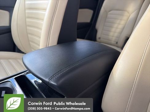 Used 2019 Ford Edge SEL w/ Equipment Group 201A image 22