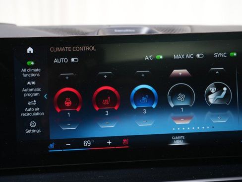 Used 2023 BMW X7 M60i w/ Executive Package image 60