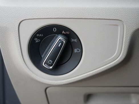 Used 2021 Volkswagen Atlas SE w/ Panoramic Sunroof Package image 25