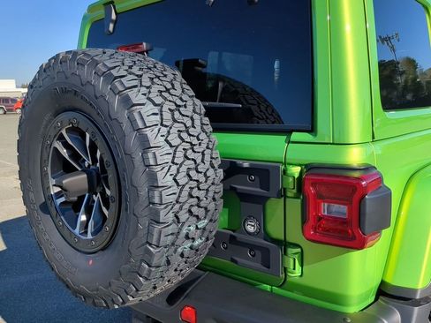 Used 2026 Jeep Wrangler Unlimited Rubicon AWD/4WD image 23