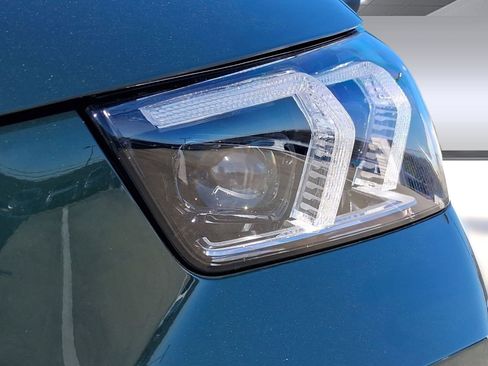 Used 2025 BMW X1 xDrive28i w/ Technology Package image 11