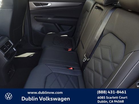 New 2025 Volkswagen Atlas Cross Sport SE image 11