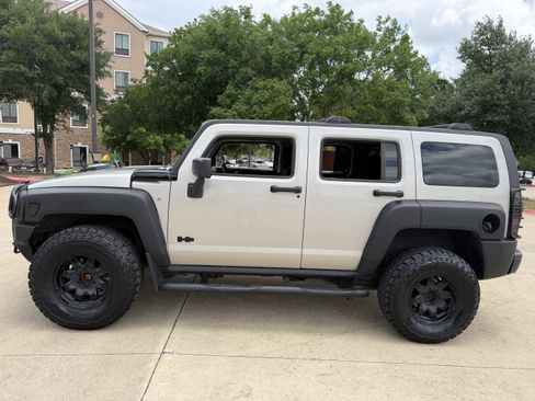 Used 2007 HUMMER H3 AWD/4WD image 4