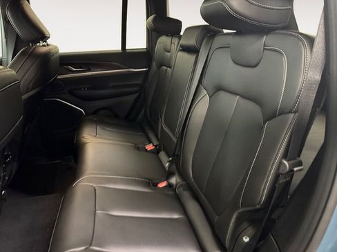New 2026 Jeep Grand Cherokee Limited AWD/4WD image 21
