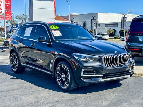 Used 2023 BMW X5 xDrive40i w/ Parking Assistance Package AWD/4WD image 4