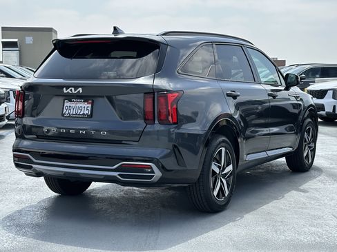 Used 2022 Kia Sorento S w/ Panoramic Sunroof Package FWD image 7