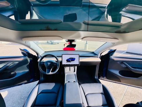 Used 2023 Tesla Model Y 2WD image 33