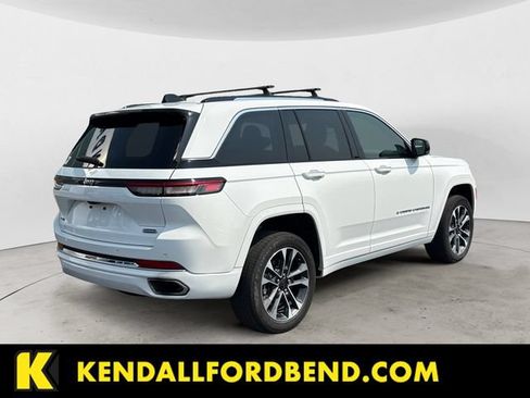 Used 2022 Jeep Grand Cherokee Overland AWD/4WD image 5
