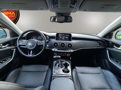Used 2018 Kia Stinger RWD image 19