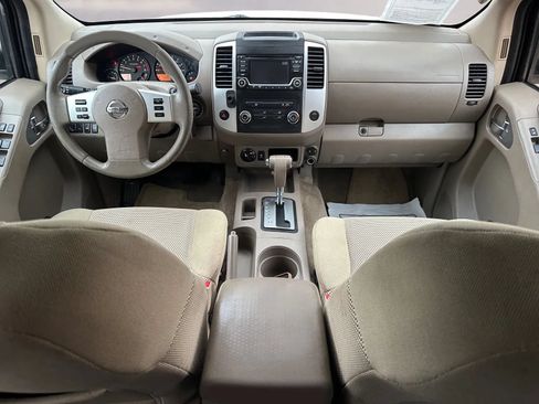 Used 2018 Nissan Frontier SV AWD/4WD image 12