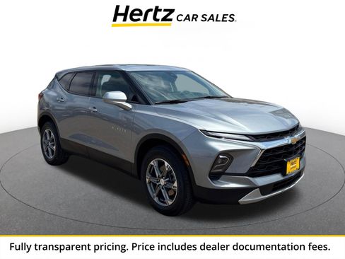 Used 2025 Chevrolet Blazer LT FWD image 1