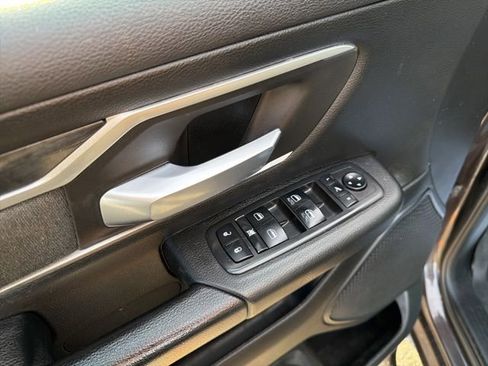 Used 2019 RAM 1500 Big Horn/Lone Star image 12