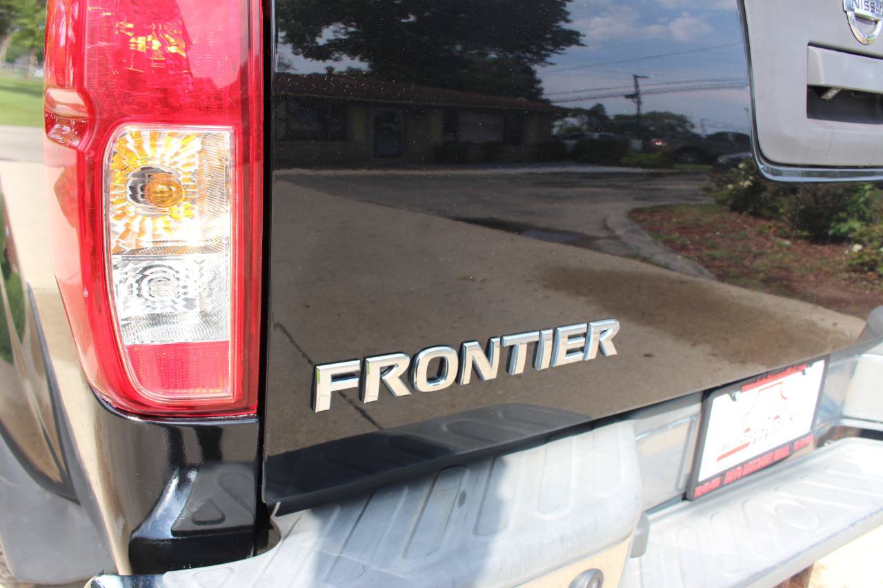 Used 2014 Nissan Frontier SV w/ SV Value Truck Package AWD/4WD image 41