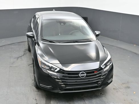 Certified 2025 Nissan Versa SR w/ Trunk Package image 30