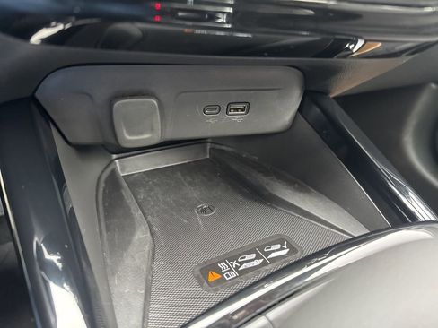 Used 2024 Chevrolet Trax ACTIV w/ Sunroof Package image 20