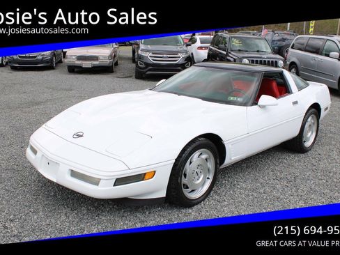 Used 1996 Chevrolet Corvette Coupe RWD image 1
