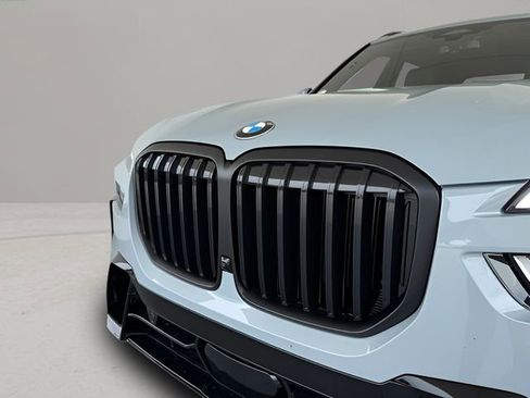 Used 2026 BMW X7 xDrive40i w/ M Sport Package image 5