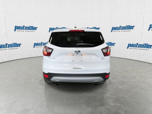 Used 2017 Ford Escape SE FWD image 9