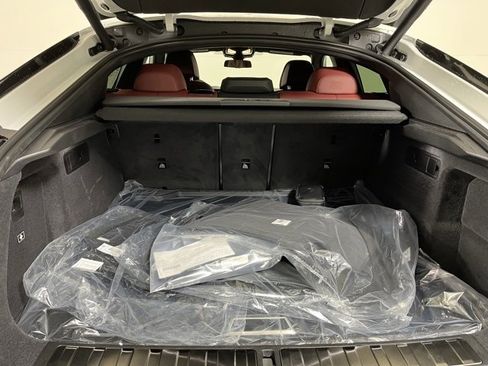 New 2026 BMW X6 xDrive40i w/ Executive Package image 21
