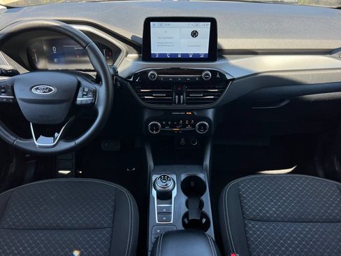 Certified 2024 Ford Escape Active FWD image 15