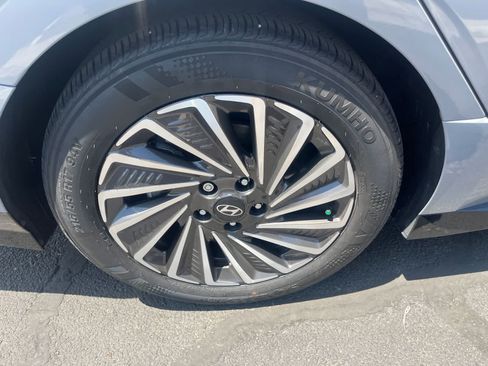 Used 2024 Hyundai Sonata Limited FWD image 5