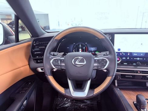 Certified 2025 Lexus RX 350 Premium w/ Accessory Package (Z1) FWD image 18