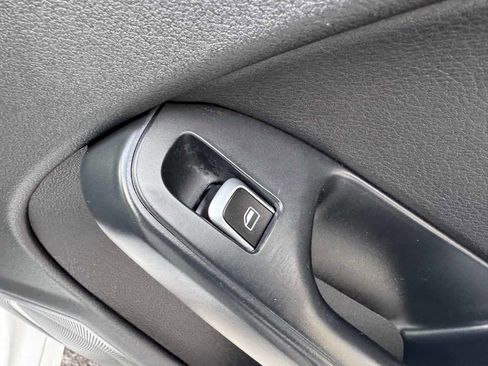 Used 2016 Audi A4 2.0T Premium Plus w/ Technology Package image 38