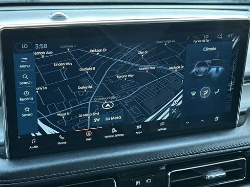 Used 2022 Lincoln Nautilus FWD w/ Premium Package image 18