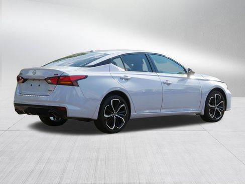 Certified 2023 Nissan Altima 2.5 SR w/ SR Premium Package AWD/4WD image 7
