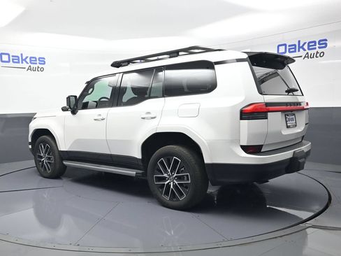 Used 2024 Lexus GX 550 w/ Accessory Package (2T) AWD/4WD image 6