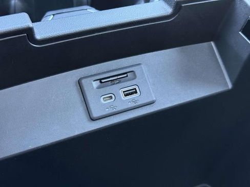 Used 2021 Chevrolet Suburban Premier w/ Premium Package image 31