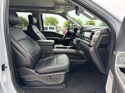Used 2025 Ford F250 Lariat w/ Lariat Ultimate Package AWD/4WD image 30