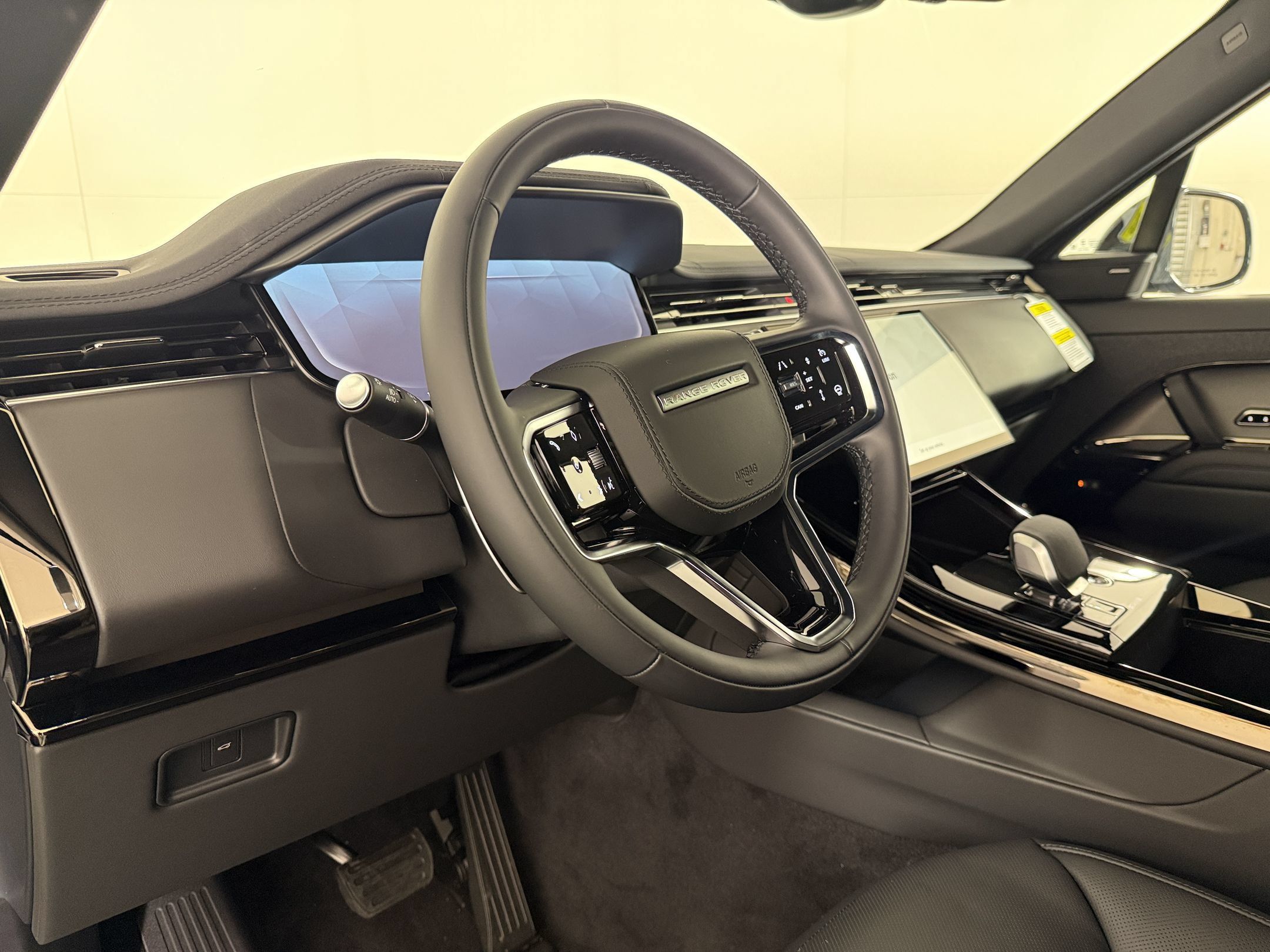 New 2027 Land Rover Range Rover Sport SE AWD/4WD image 4