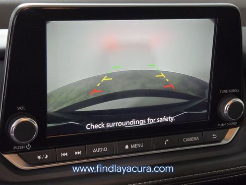 Used 2023 Nissan Rogue SV image 22